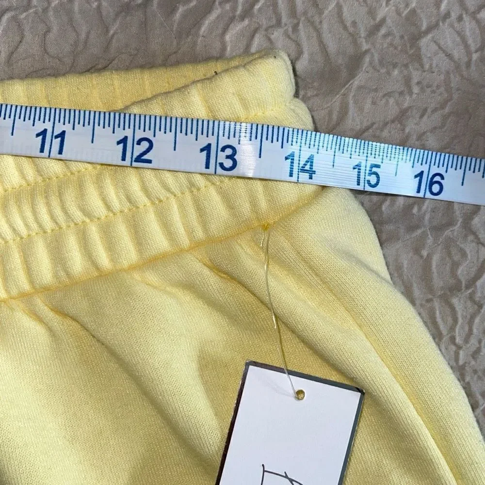 Love Streak Pull On Sweat-pant Material Shorts Embroidered Pale Yellow Size Larg - Picture 6 of 7